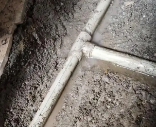 曲松漏水维修电话